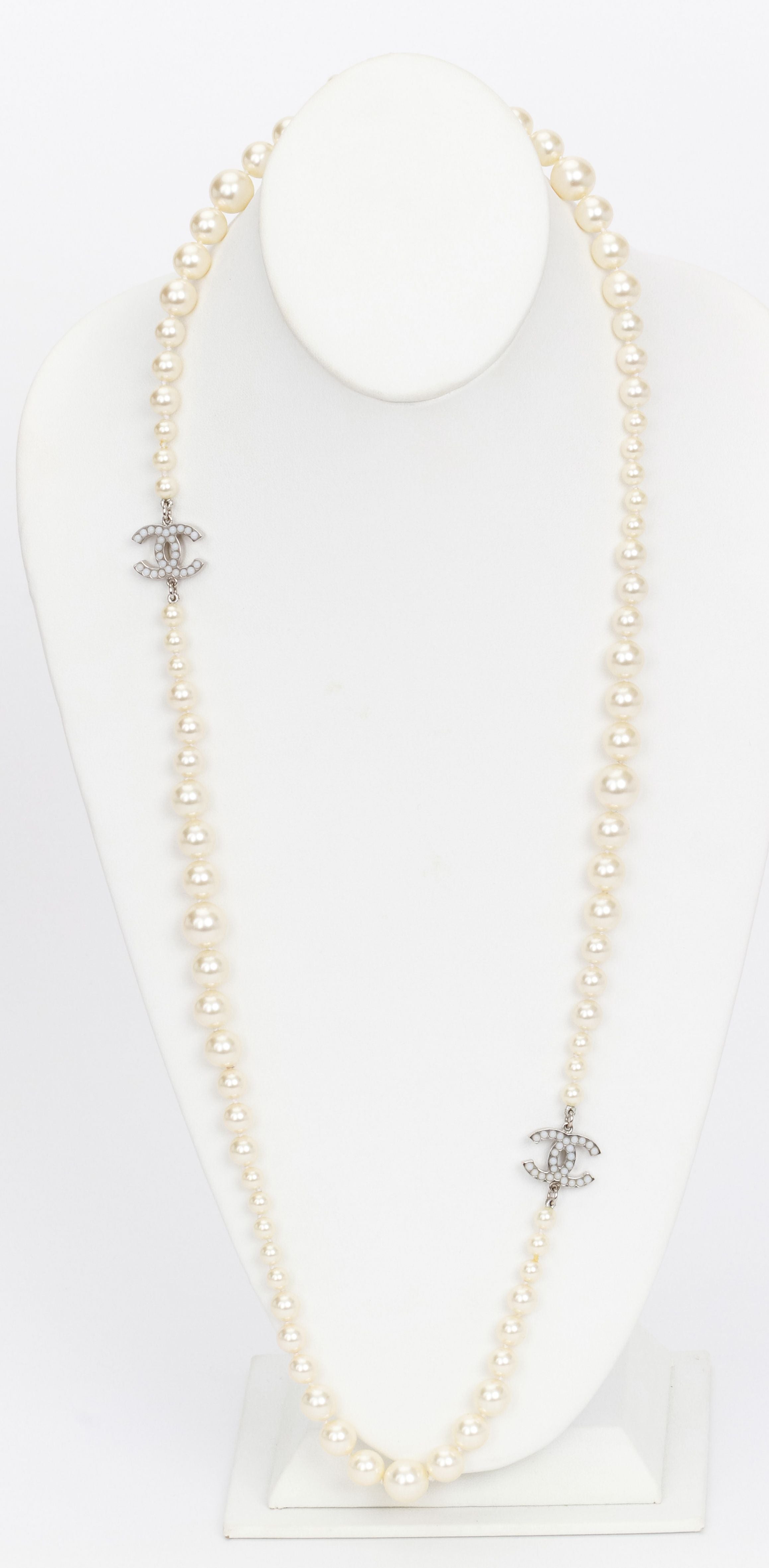 Chanel discount necklace pearl