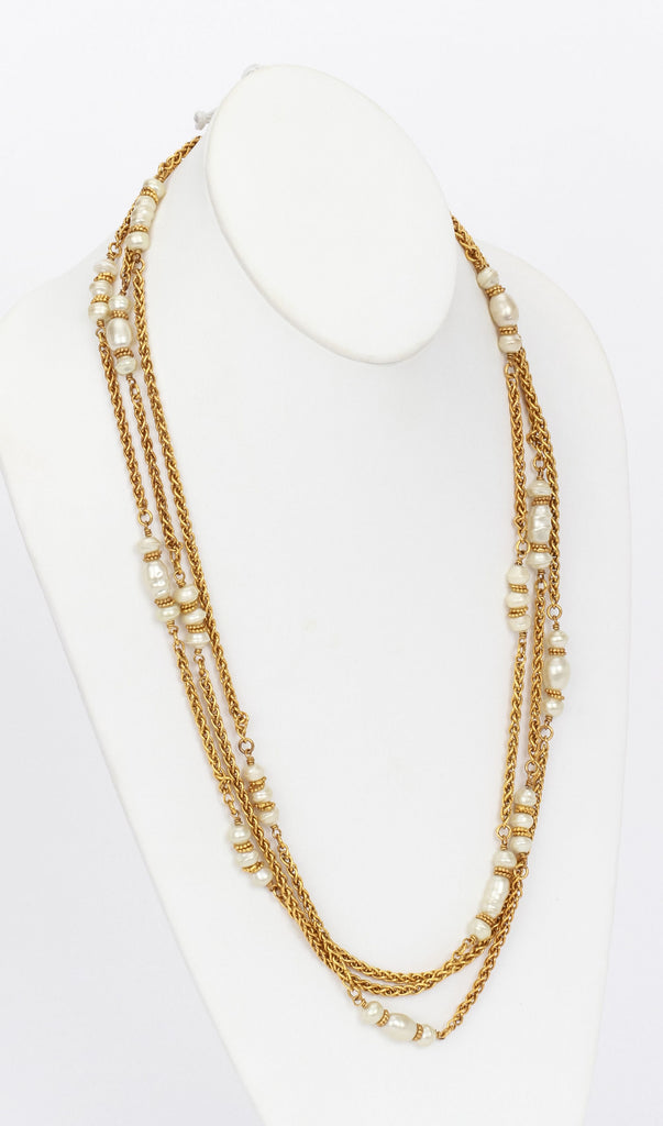Chanel long sautoir gold pearls necklace