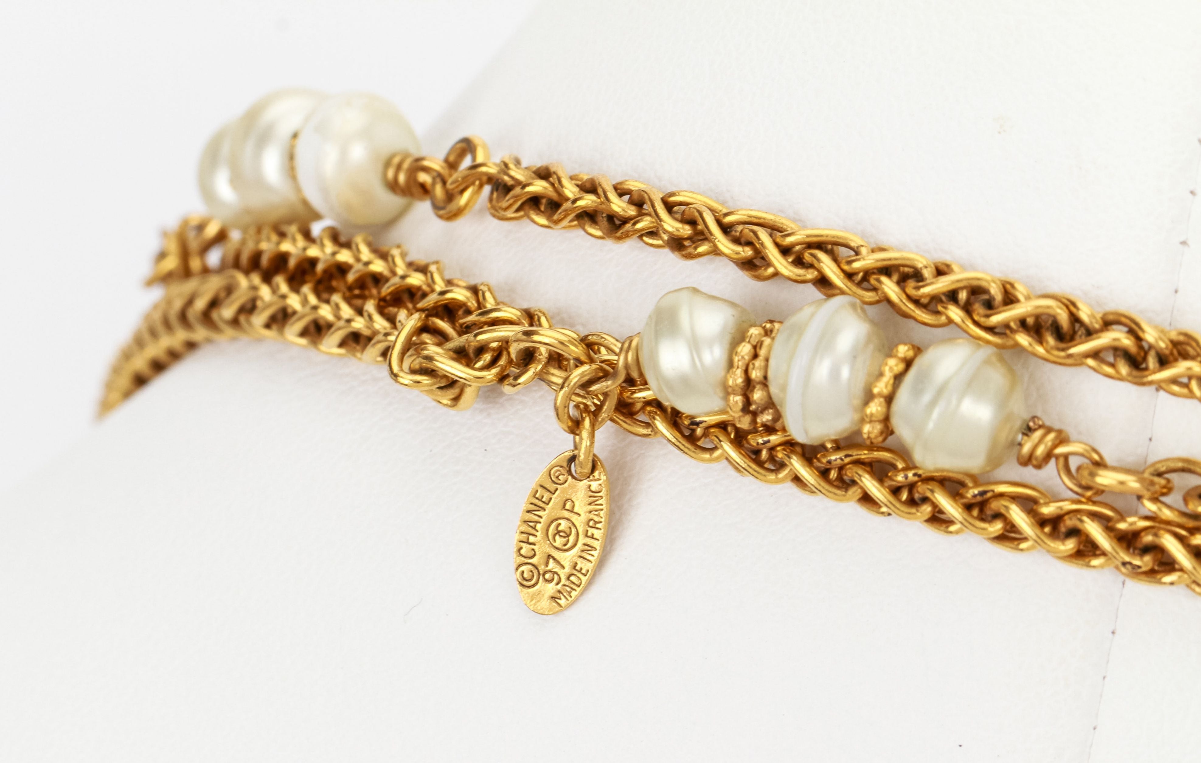 Chanel long sautoir gold pearls necklace - Vintage Lux