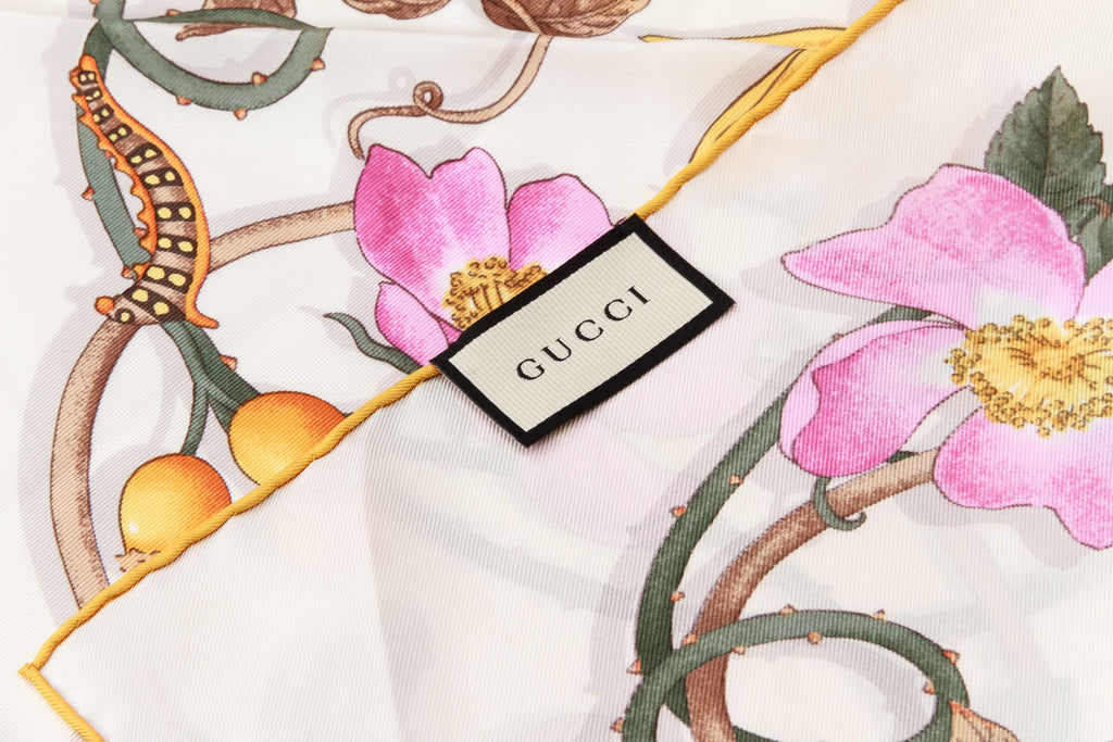 Gucci new white flowers silk scarf 35"