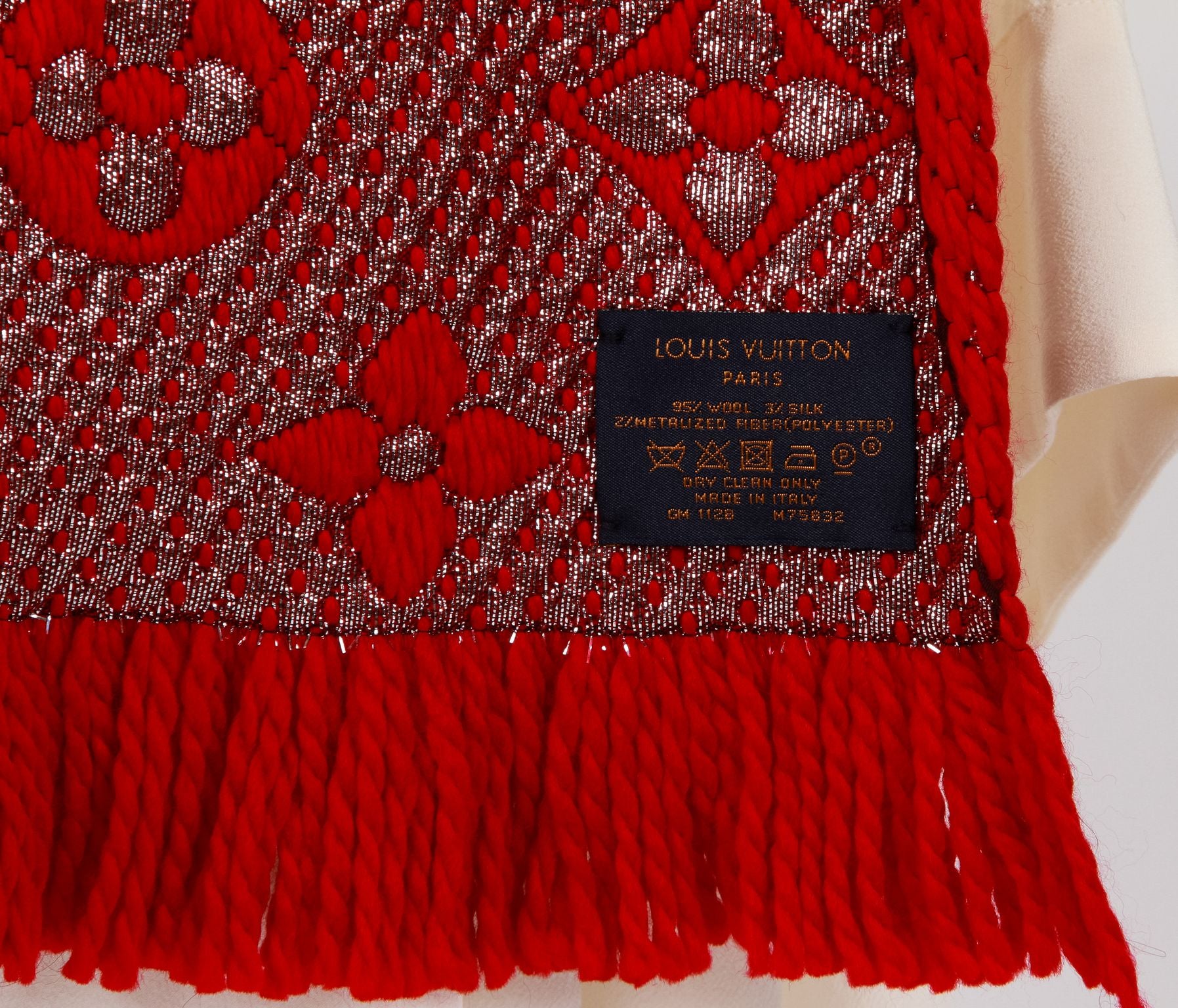 vuitton logomania scarf red