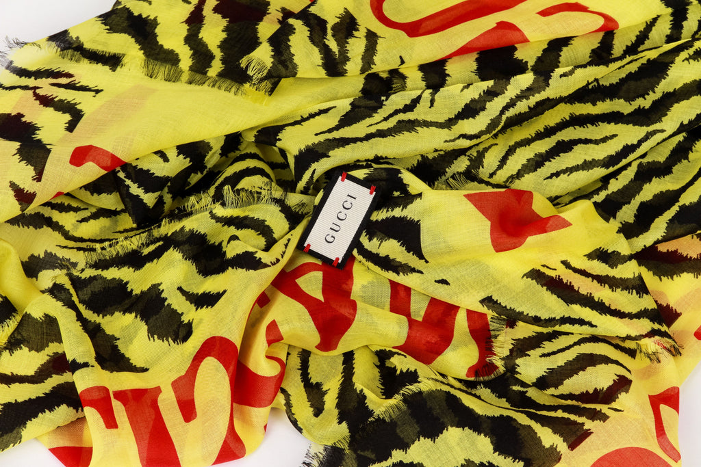 Gucci brand new box tiger print yellow