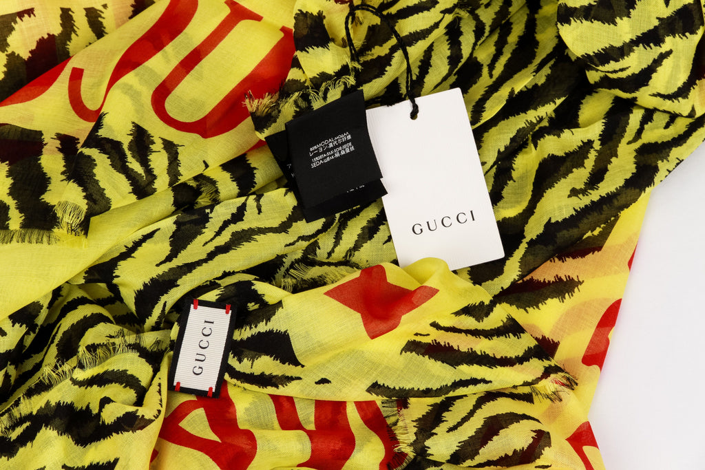 Gucci brand new box tiger print yellow