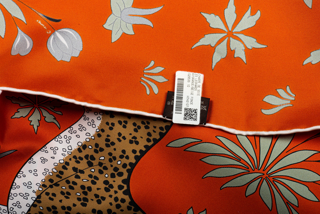Hermès NIB Orange Guepards Silk Stole