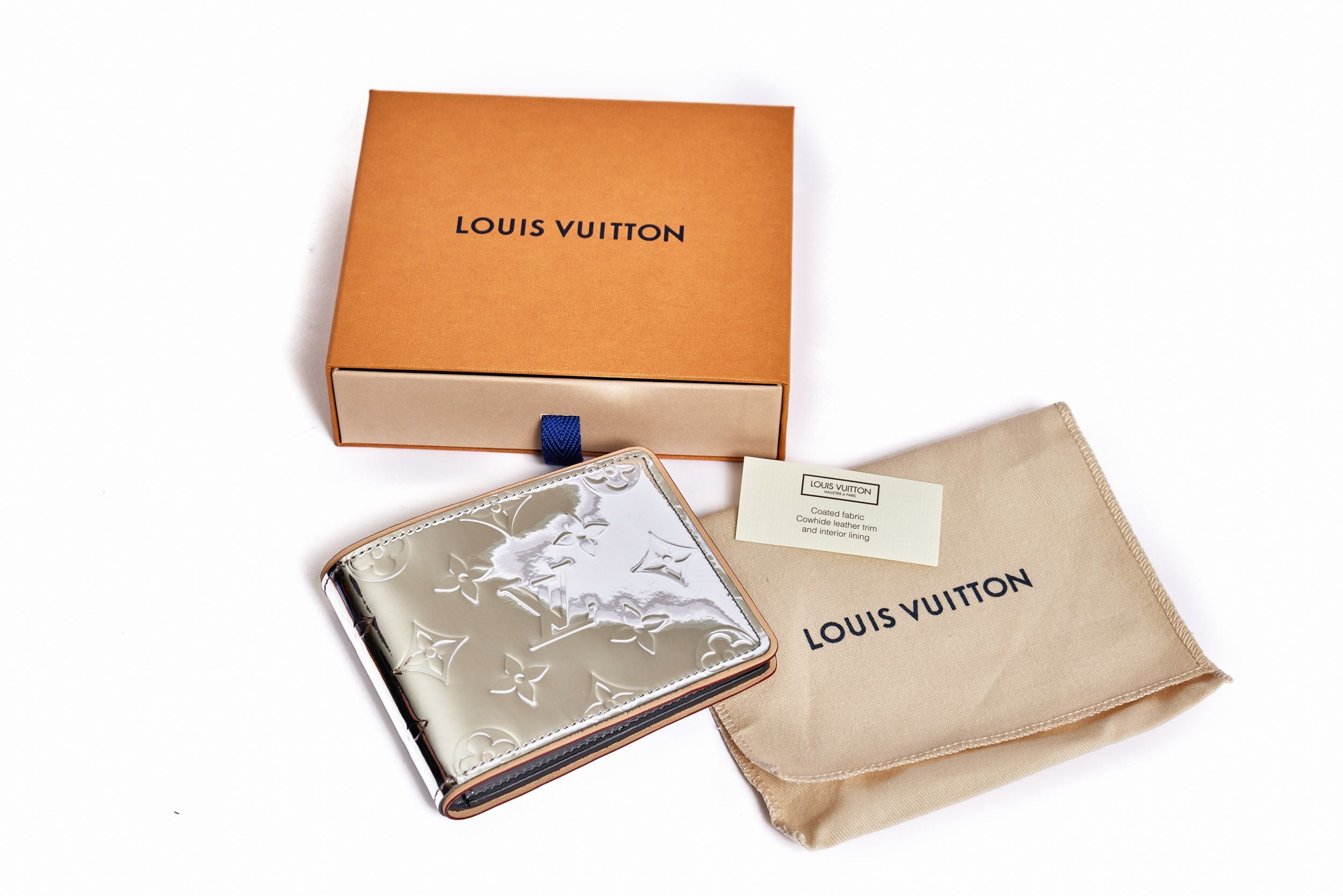How To Spot a Fake Louis Vuitton Multiple Wallet - Brands Blogger