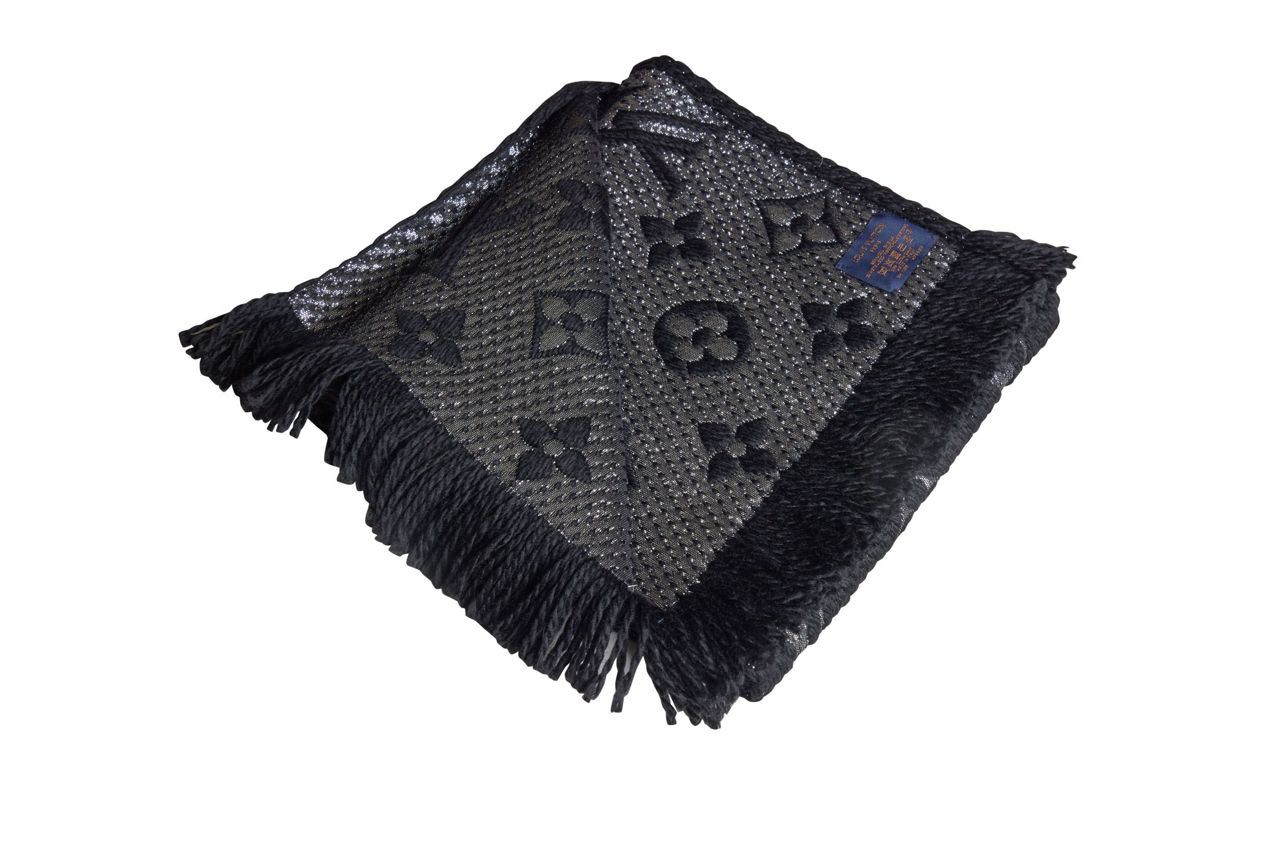 vuitton black scarf