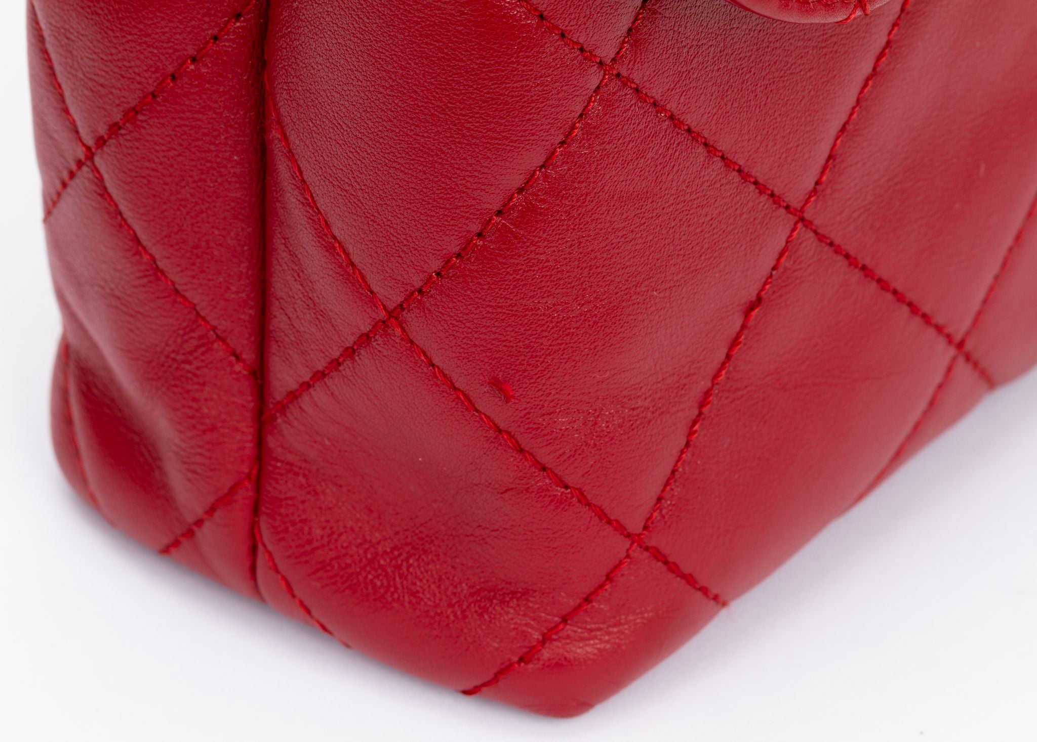 Chanel CHANEL Caviar Skin Drawstring Shoulder Bag Leather Red