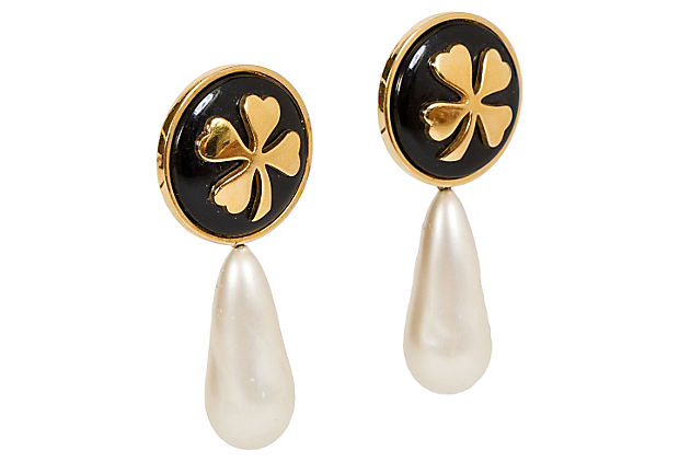 1970s Chanel Clover Drop Pearl Earrings - Vintage Lux