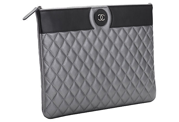 Chanel Silver Quilted Leather Vintage Clutch Bag Chanel