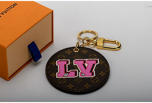 Vuitton Lim.Ed. Round Heart Keychain BN - Vintage Lux