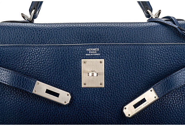 Hermès Hermes Blue 2014 Clemence Kelly 32 Light blue Leather Pony-style  calfskin ref.948699 - Joli Closet