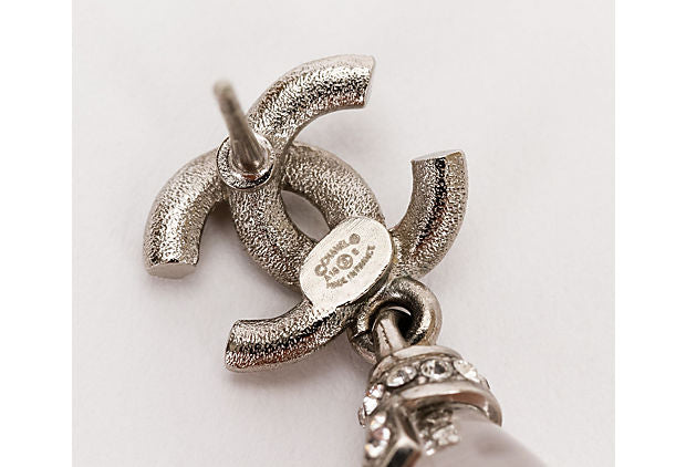 Chanel CC pierced earring w/lucite drops