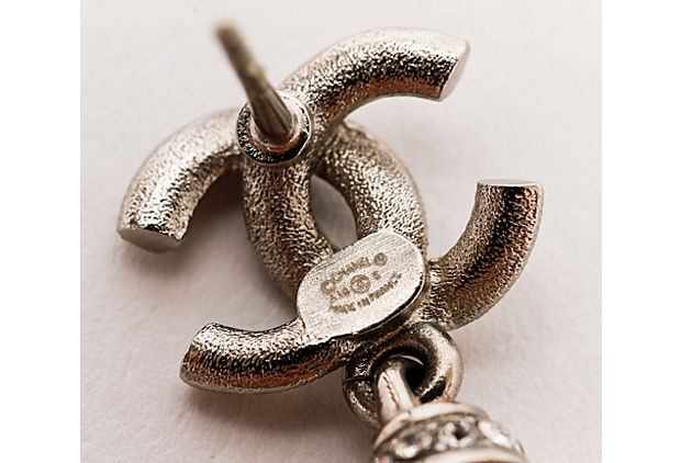 Chanel CC pierced earring w/lucite drops